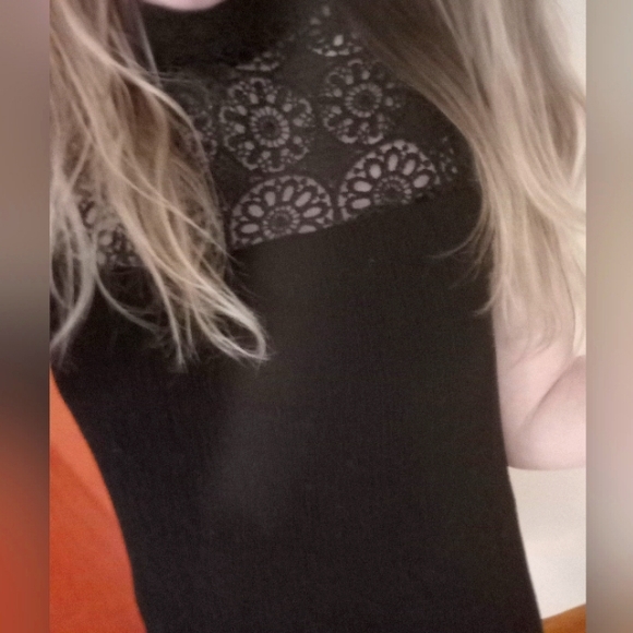 HINT OF MINT - Lace Little Black Dress in Goth / Gothic Style with Handmade Belt - Picture 8 of 16